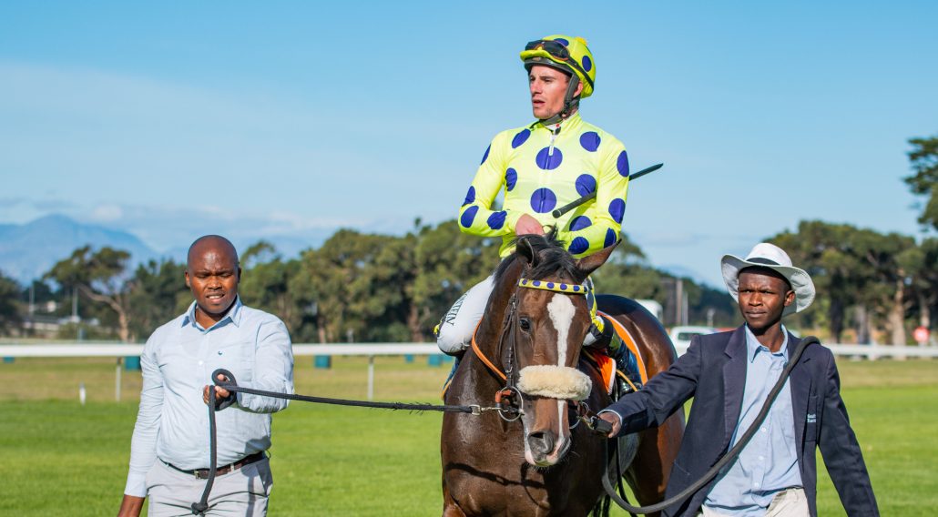 Image of jockey Lyle Hewitson | Kuda